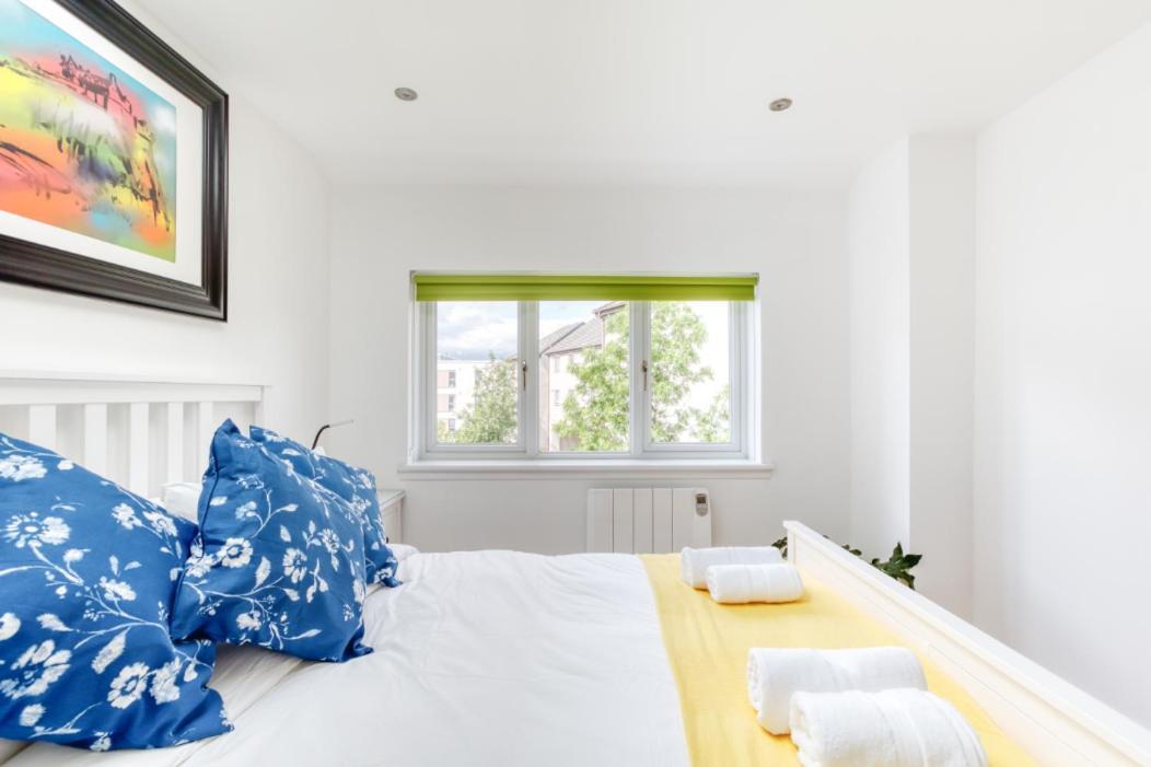 Central Bright 3 Bed Flat With Pool & Parking Edimburgo Exterior foto