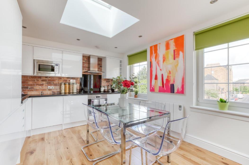 Central Bright 3 Bed Flat With Pool & Parking Edimburgo Exterior foto