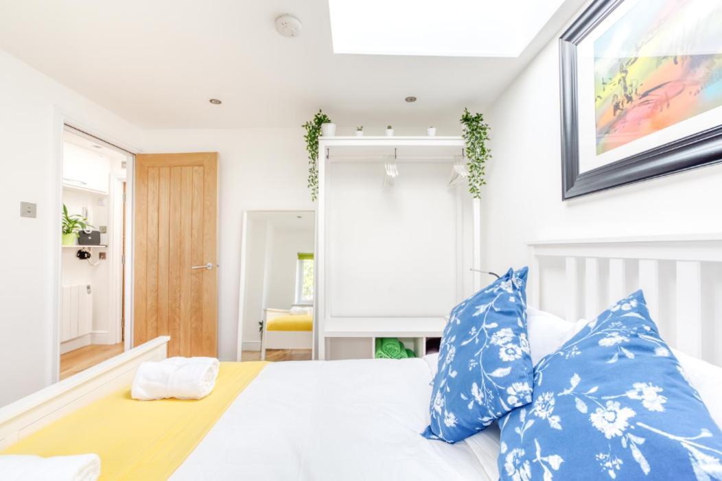 Central Bright 3 Bed Flat With Pool & Parking Edimburgo Exterior foto